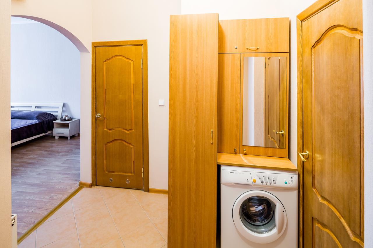 Апартаменти На Гнатюка 17 Lviv Exterior photo